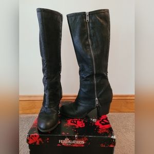 Fergalicious heeled boot, black size 10